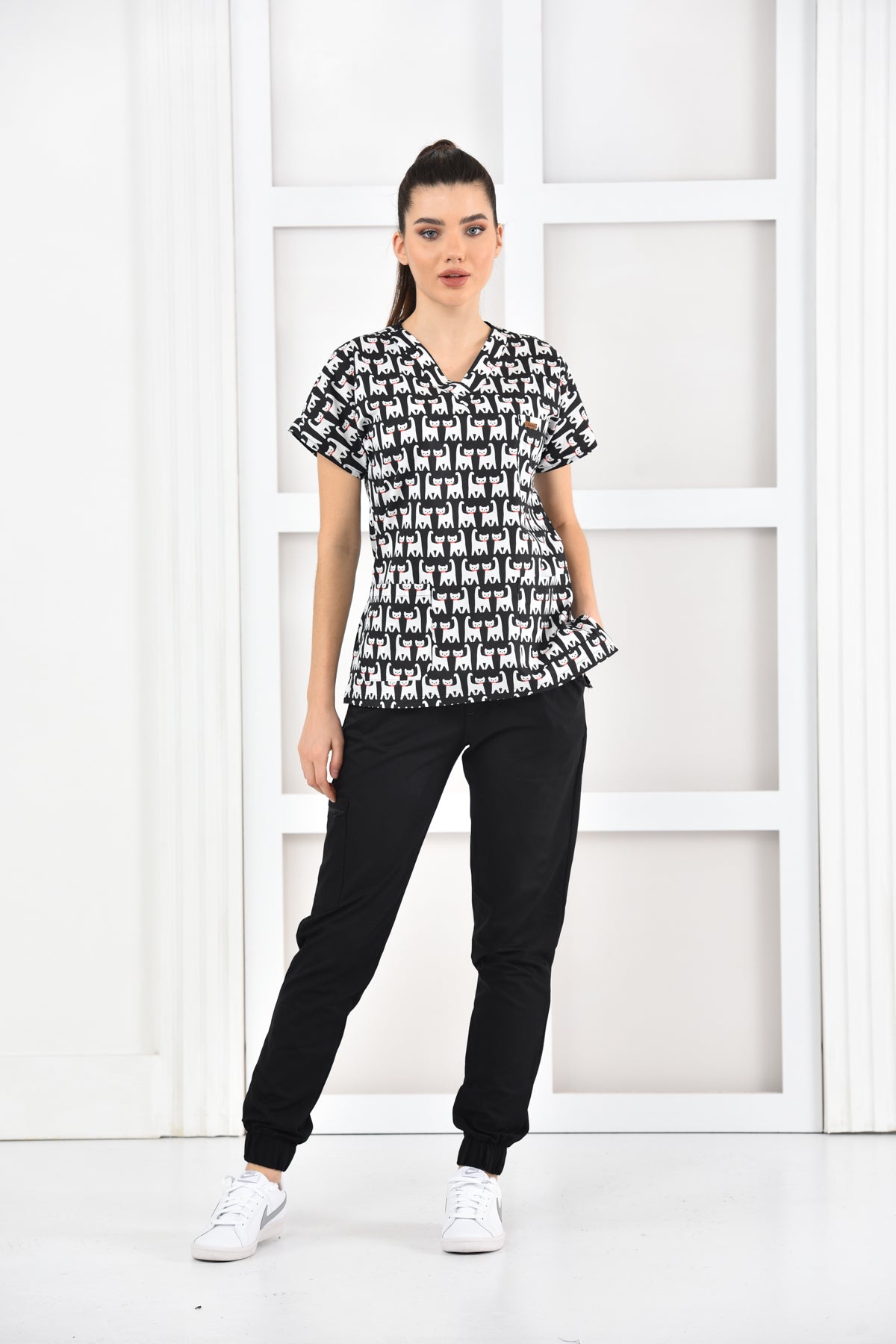 Bluza medyczna z nadrukiem
